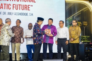 Pererat Silaturahmi dan Sinergi, Wartawan Berita-Polri Sambangi Kediaman Direktur Utama