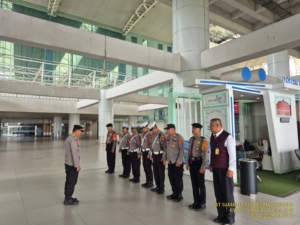 Pastikan Kelancaran Ibadah, Polres Majalengka Gelar Apel Kesiapan Pengamanan Keberangkatan Jemaah Haji Kloter 9 di BIJB Kertajati