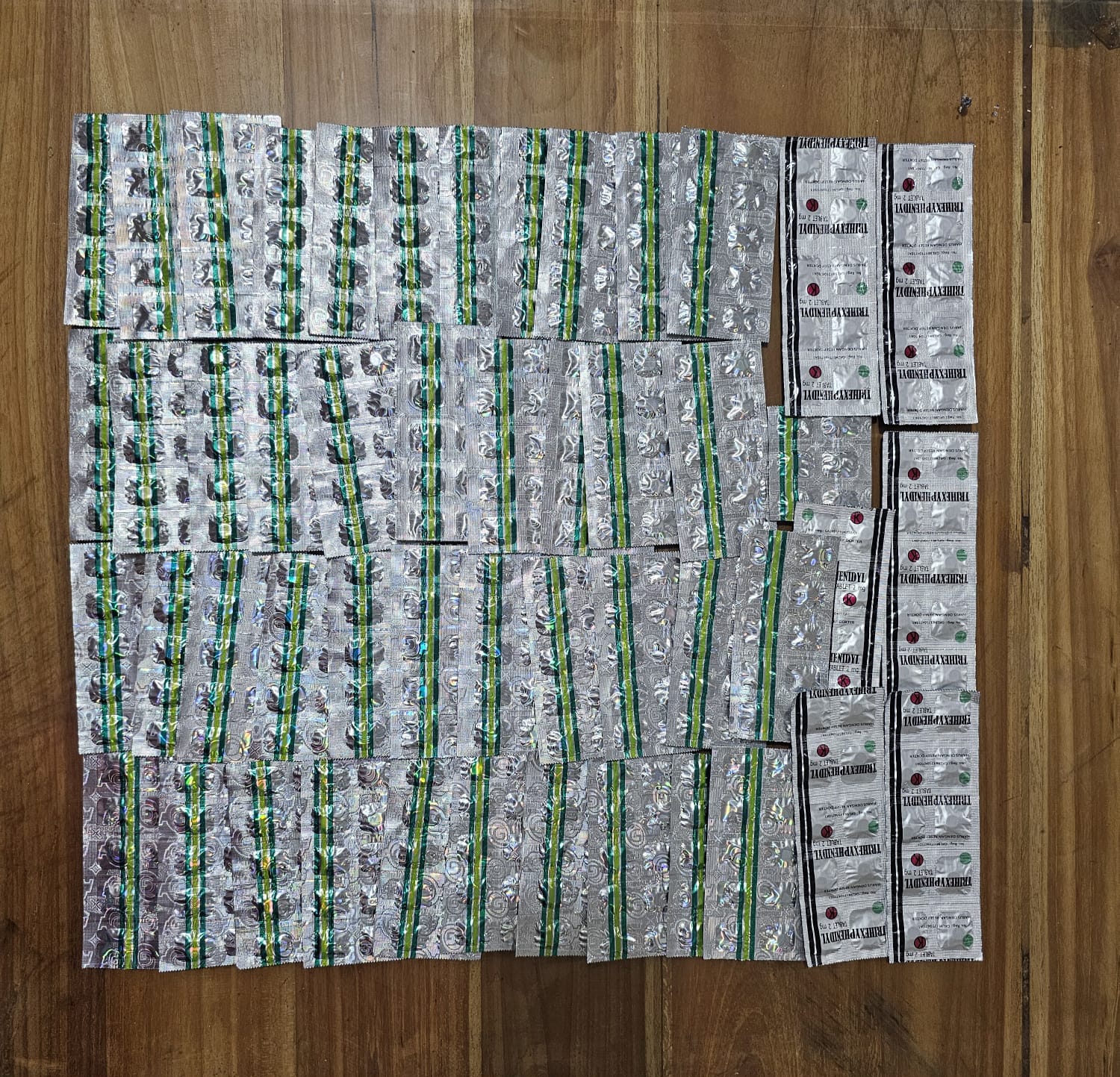 Rumah Kos di Sumber Diserbu, Polresta Cirebon Sita Ratusan Pil Obat Keras