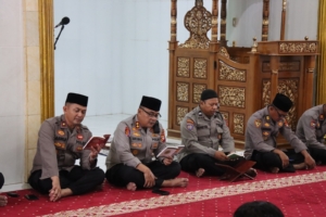 Perkuat Spiritualitas, Personel Polres Melawi Gelar Pembacaan Surah Yasin Secara Rutin