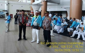 Polres Majalengka Amankan Pemberangkatan 445 Jemaah Haji Kloter 6 di BIJB Kertajati