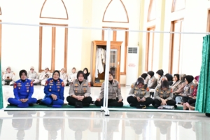 Jelang Hari Buruh, Polresta Cirebon Gelar Doa Bersama Minta Keamanan Kondusif