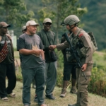 Satgas Operasi Damai Cartenz Laksanakan Patroli Humanis di Kiwirok, Perkuat Kedekatan dengan Warga