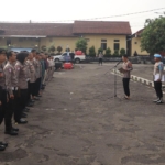 Kabag Log Polres Majalengka Pimpin Apel Pagi di Halaman Masjid Jami Al-Usholihin