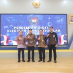 Kamis, 7 Mei 2026 Bukan Sekadar Pameran E-Voting, Wamendagri Wiyagus Minta Fasilitas Simulasi Pemilu Jadi Pusat Kebijakan
