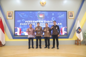 Kamis, 7 Mei 2026 Bukan Sekadar Pameran E-Voting, Wamendagri Wiyagus Minta Fasilitas Simulasi Pemilu Jadi Pusat Kebijakan