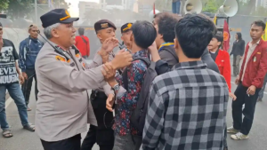Aksi Unjuk Rasa Digelar di Jalan Medan Merdeka Selatan, 815 Personel Gabungan Disiagakan Amankan Situasi
