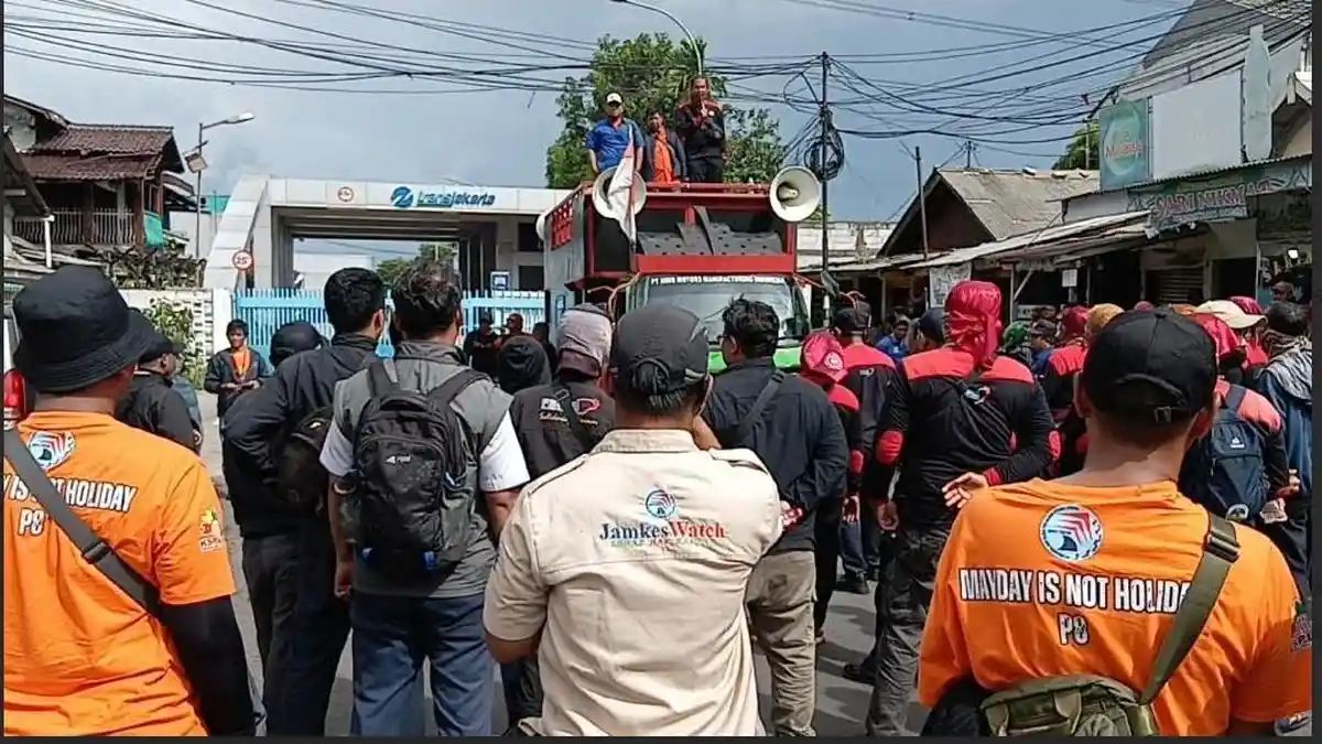 Dua Aksi Demonstrasi Digelar di Jakarta, Ribuan Personel Gabungan Disiagakan di Monas dan DPR RI