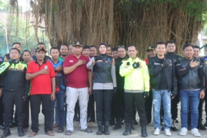 Patroli Kamtibmas dan Bakti Sosial Dalam Rangka Hari Bhayangkara ke-80, Kapolres Majalengka Bagikan Paket Sembako
