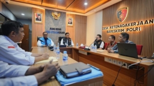 Polri Berhasil Mediasi Sengketa Ketenagakerjaan, 131 Buruh Terima Kompensasi PHK Rp10 Miliar