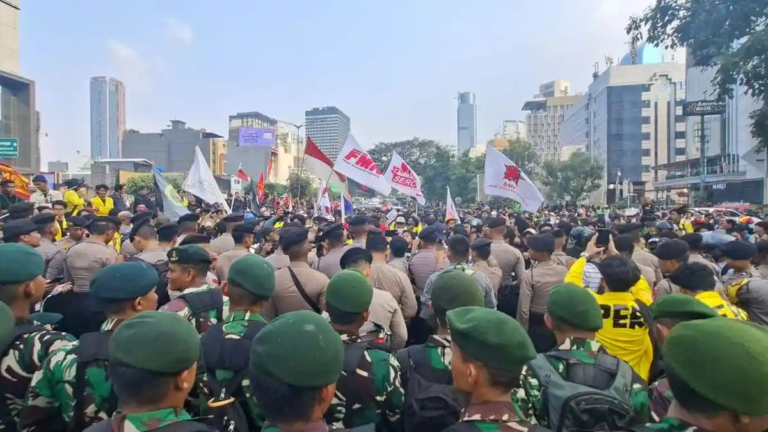 Pria Pembawa Molotov Saat Aksi Mahasiswa di Jakarta Resmi Jadi Tersangka, Polisi Selidiki Motif dan Tujuannya