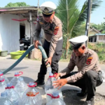 Satlantas Polres Indramayu Salurkan Bantuan Air Bersih untuk Empat Desa Terdampak Kekeringan