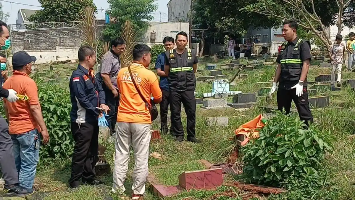Polisi Periksa Tiga Saksi Terkait Temuan Mayat Bayi di TPU Susukan Jakarta Timur