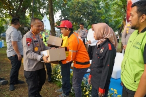 Polri Gelar Bakti Sosial Bersama Pengemudi Ojek Online di Jakarta, Perkuat Sinergi Menjaga Keamanan dan Ketertiban Masyarakat