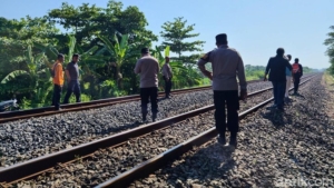 Pria Berusia 26 Tahun Meninggal Setelah Tersambar Kereta Api di Cirebon, Polisi Lakukan Penyelidikan