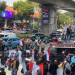 Aksi Demonstrasi di Kejaksaan Agung Diwarnai Lemparan Tikus sebagai Simbol Protes