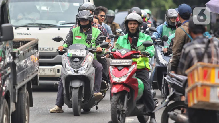 DPR Dorong Aturan Komisi Aplikator Ojek Online Diperkuat dalam Regulasi Permanen