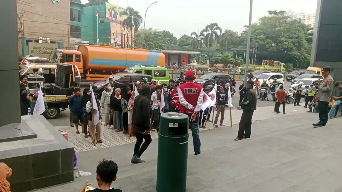 Aksi Almamater Lima Kembali Digelar di TangCity, Polisi Pastikan Penyampaian Aspirasi Berjalan Aman dan Tertib