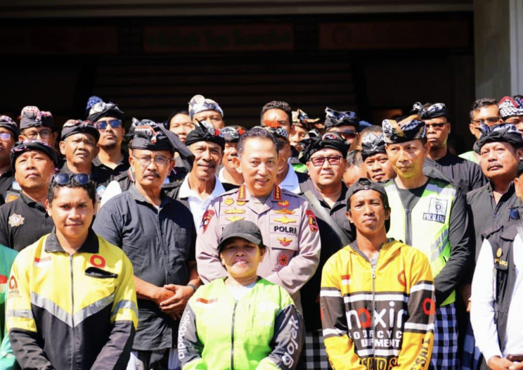 Kapolri Tegaskan Sinergi dengan Pecalang dan Ojek Online untuk Jaga Keamanan Bali