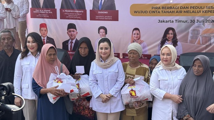 PIRA Gerindra Salurkan Ribuan Paket Sembako untuk Warga Jakarta Timur, Wujud Kepedulian Sosial dan Arahan Prabowo