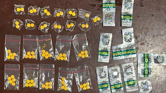 Polisi Tangkap Dua Pengedar Tramadol yang Berkamuflase sebagai Toko Kosmetik di Jakarta Barat