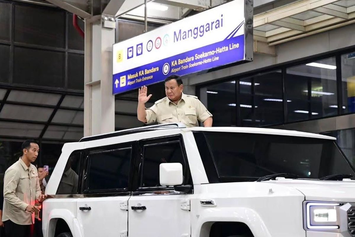 Sapa Prabowo di Stasiun Manggarai Jaksel Usai Naik Nusantara Explorer - BERITA POLRI INDEPENDEN INVESTIGASI Sapa Prabowo di Stasiun Manggarai Jaksel Usai Naik Nusantara Explorer