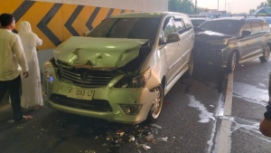 Tabrakan Beruntun di Terowongan Tol Pasar Rebo Sebabkan Kemacetan Panjang