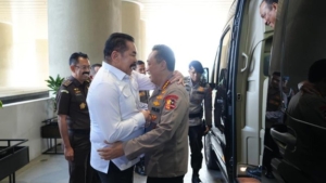 Usai Bertemu Panglima TNI, Kapolri Lanjutkan Silaturahmi ke Kejaksaan Agung untuk Perkuat Sinergi Penegakan Hukum