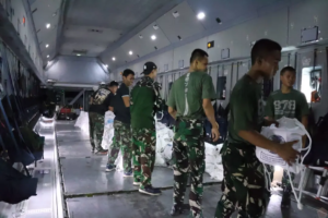 Hari Keenam Pascagempa, TNI Kerahkan 5.254 Personel dan Salurkan 293 Ton Bantuan untuk NTT