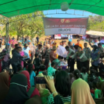 Kapolri dan Titiek Soeharto Tinjau Posko Pengungsian Gempa NTT, Salurkan Bantuan dan Hibur Anak-Anak