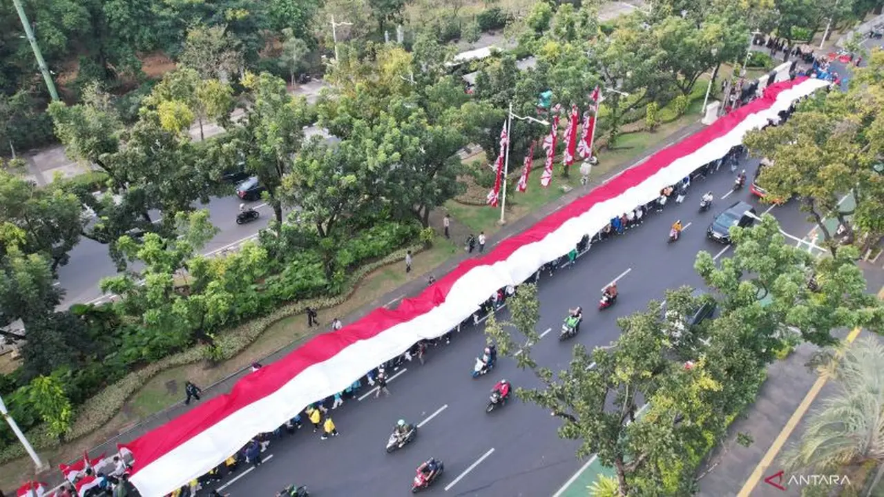 Kemeriahan Kirab Merah Putih Merajut Kebhinekaan di HUT ke-81 RI