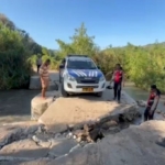 Lima Jam Menembus Medan Sulit, Polres Manggarai Timur Pastikan Bantuan Tiba di Kampung Tango Bali