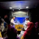 Pascagempa, Polri Salurkan Bantuan Air Bersih untuk Warga di Posko Ronting Manggarai Timur