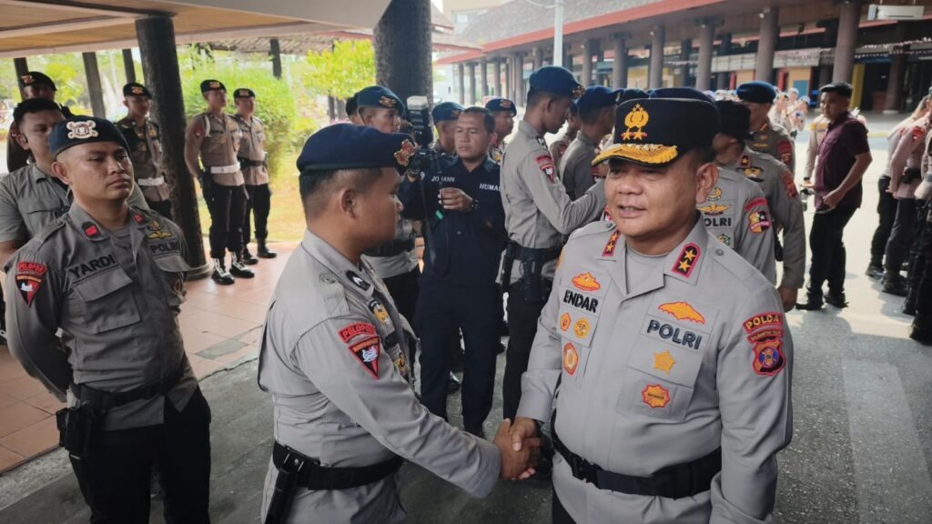 Polda Kaltim Kirim 190 Personel Brimob untuk Bantu Penanganan Karhutla di Kalbar
