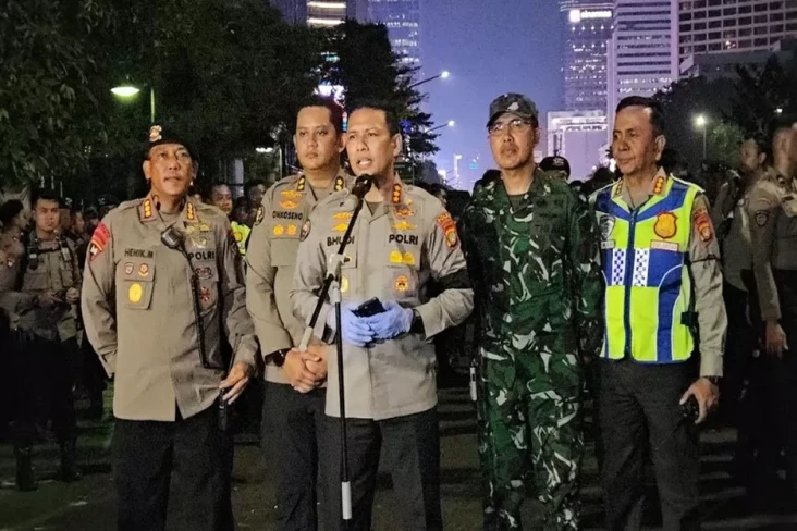 Polda Metro Jaya Ungkap Alasan Dua Orang Membawa Benda Tajam Saat Demo Mahasiswa