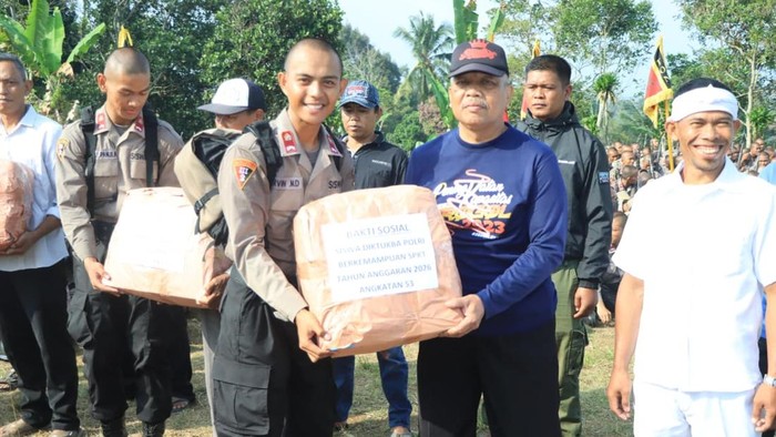 SPN Polda Metro Jaya Asah Empati Siswa Lewat Bakti Sosial