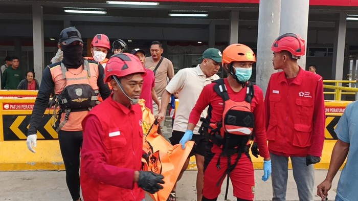 Satu Bocah Ditemukan Meninggal Setelah Tenggelam di Sungai Musi Palembang