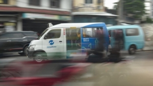 Sopir Mikrotrans Dipecat Setelah Diduga Ngebut dan Menabrak Lansia di Kawasan Tomang