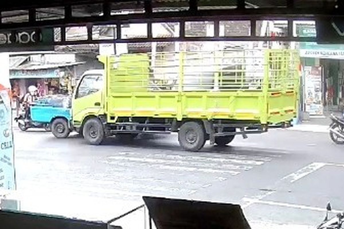 Video Viral Kecelakaan di Jalan Wonosari Melibatkan 4 Kendaraan, 1 Pengemudi Tewas