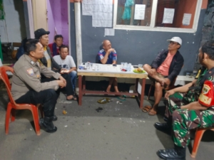 Koramil 06/Cakung Bersama Komduk Gelar Siskamling, Wujudkan Wilayah Aman dan Kondusif