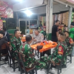 Jaga Kamtibmas Wilayah, Babinsa Koramil 03/Ps. Rebo-Ciracas Bersama Komduk Gelar Patroli Siskamling