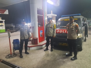 Ciptakan Kamtibmas Kondusif, Anggota Polsek Arjawinangun Intensifkan Patroli Objek Vital di SPBU Rawagatel