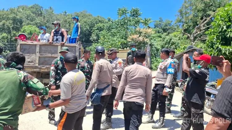 Dua Dump Truck Bawa Bantuan ke Nitunglea, Solidaritas untuk Korban Gempa Palue Terus Mengalir