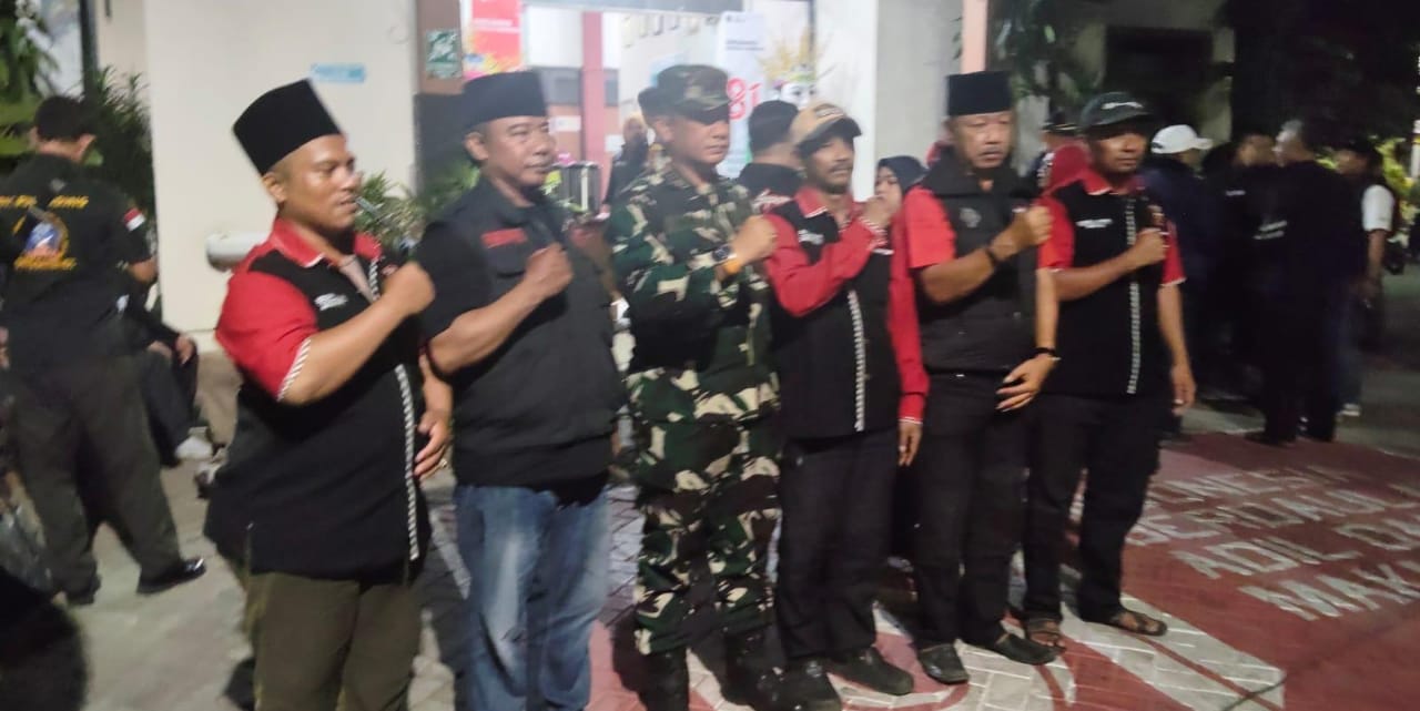Wujudkan Wilayah Aman dan Kondusif, Koramil 04/Pulogadung Bersama Komduk Gelar Patroli/Siskamling