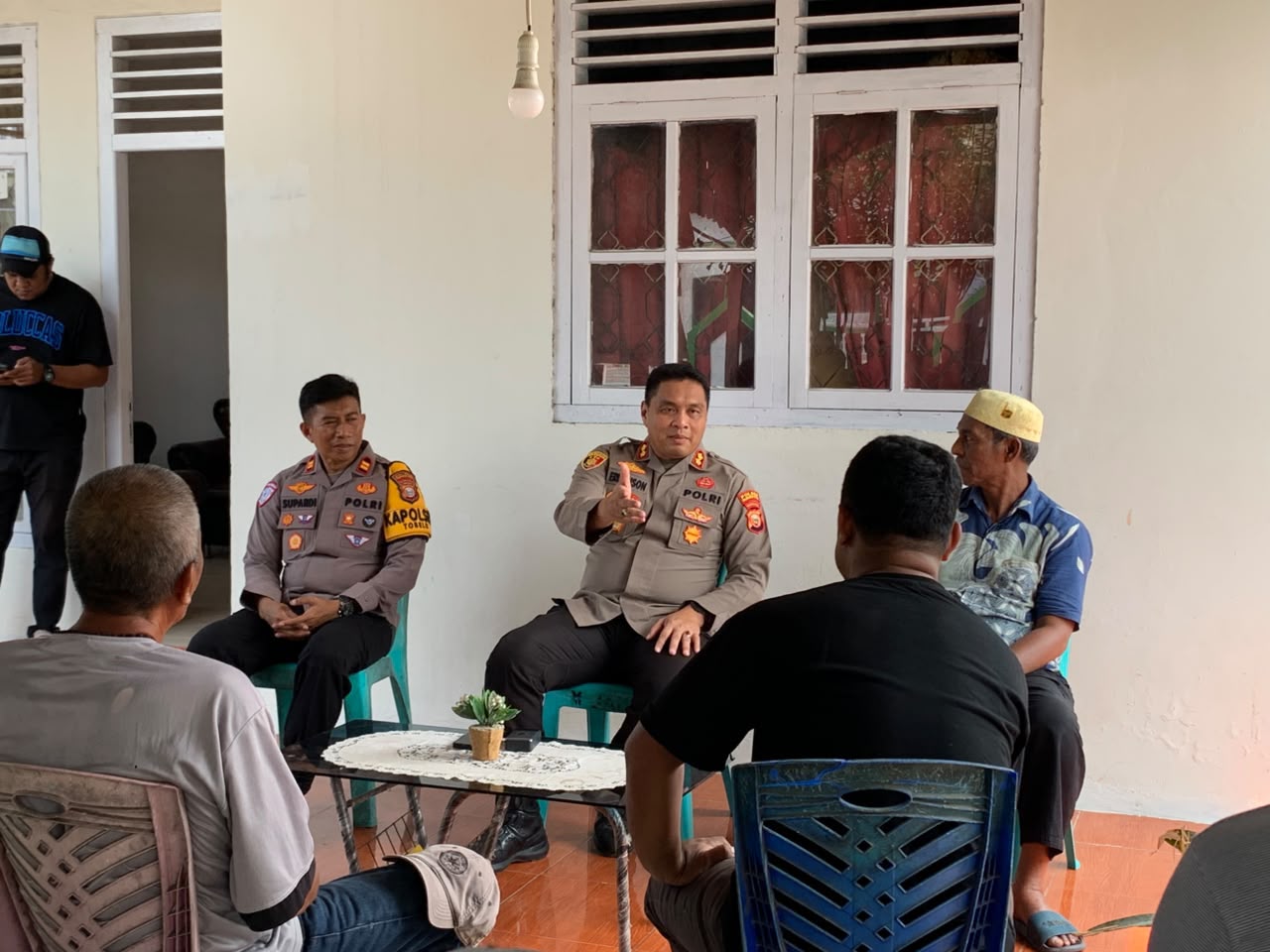 Kapolres Halut Tak Sekadar Mendengar Aduan Warga Gamsungi, Solusi Langsung Disiapkan