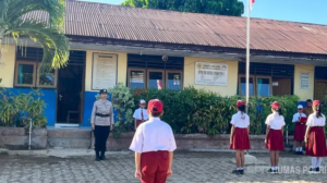 Lewat Upacara Bendera, Polda NTT Perkuat Pendidikan Karakter Pelajar Kota Kupang