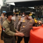 Polda Kalbar Salurkan Layanan Kesehatan dan Air Bersih untuk Warga Terdampak Karhutla di Kubu Raya
