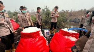 Polda Sumsel dan SLOG Polri Kerahkan Drone serta Formula X-Fire untuk Atasi Karhutla di OKI