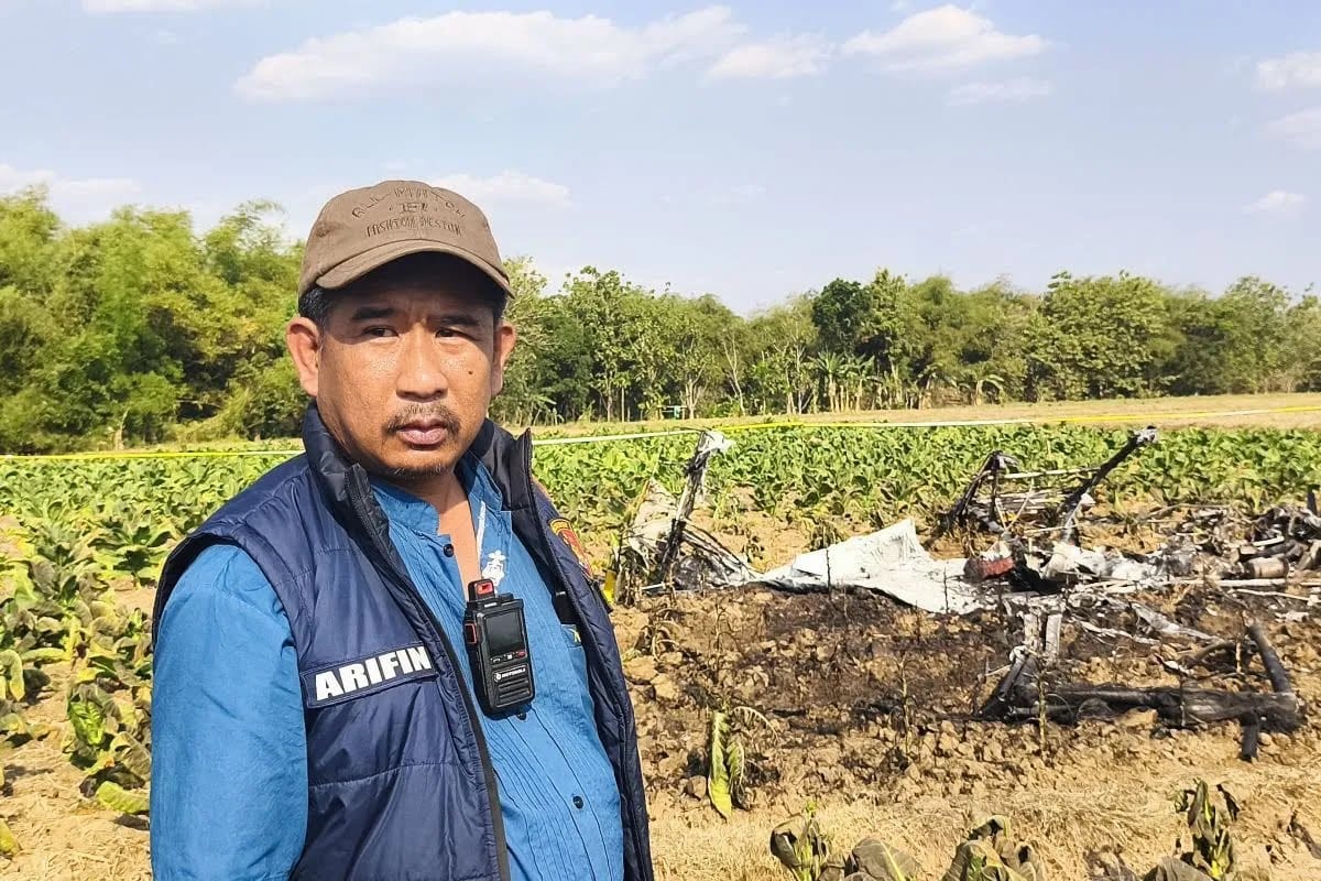 Polisi Cek TKP Pesawat Aerosport Jatuh dan Terbakar di Blora