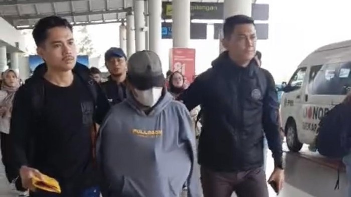 Polisi Ringkus Koordinator Penyelundupan 8 Ton Pasir Timah di Belitung Timur